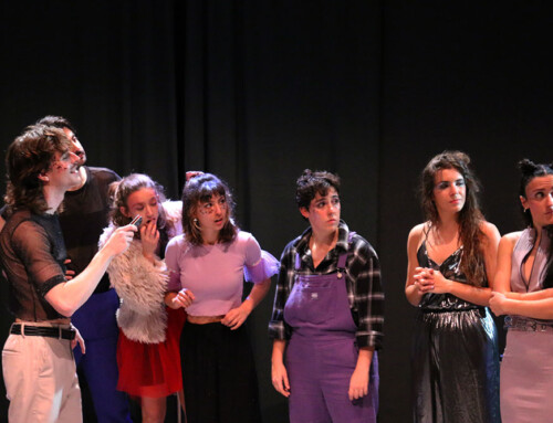 The company El Borrego formed by former students at the Teatre Maldà with the play "Dancing (is the only one) will save us."